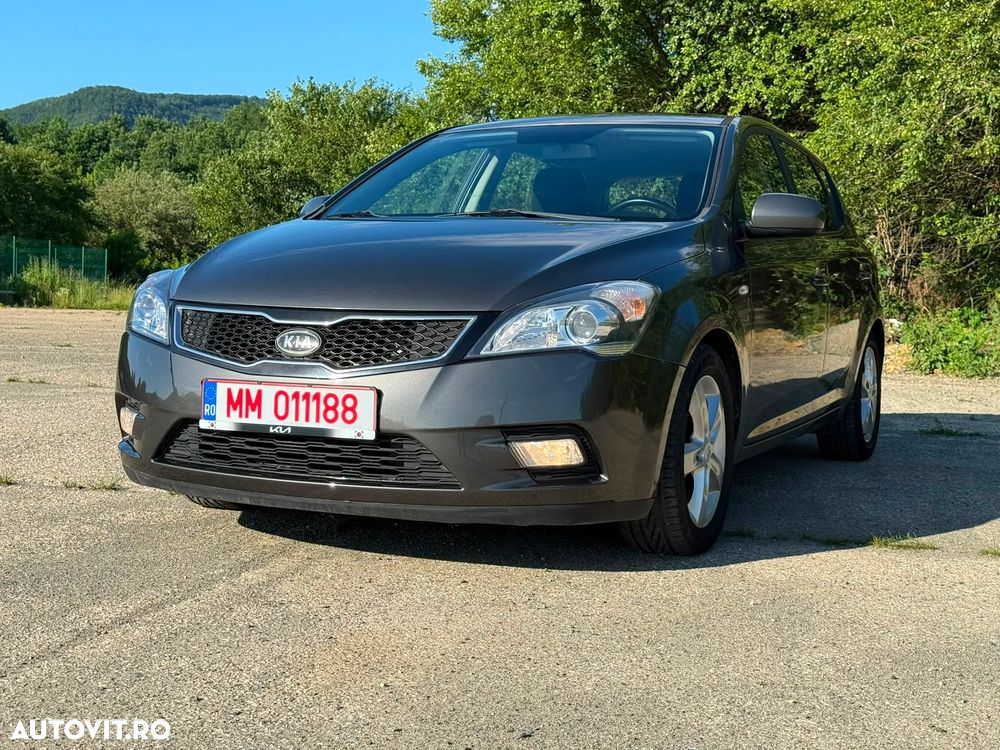 Kia Ceed 1.6 CRDi ISG Business Line - 1