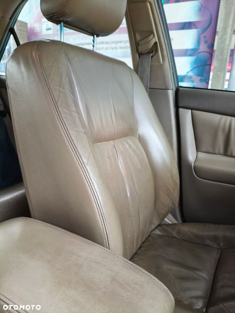 Toyota Camry - 21