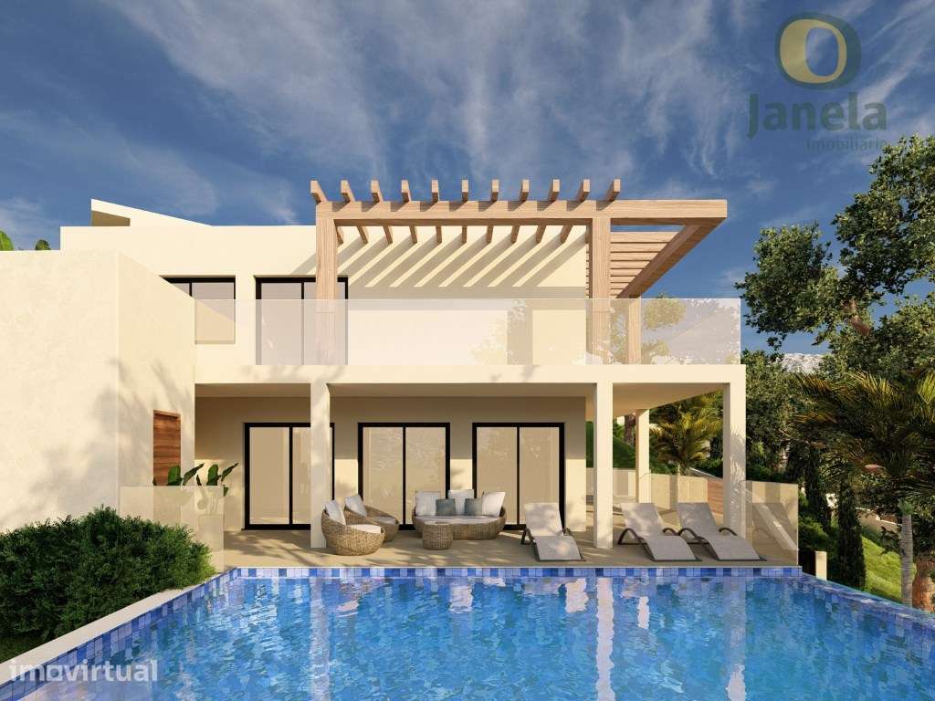Moradia Contemporânea e Sofisticada, com Piscina Aquecida e ELEVADOR - Grande imagem: 2/25