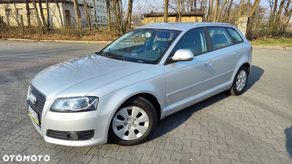 Audi A3 Sportback 1.6 TDI DPF Attraction - 2