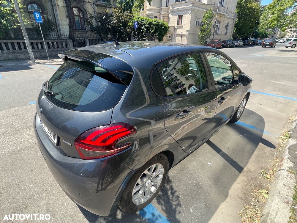 Peugeot 208 1.2 L PureTech ETG Active - 6