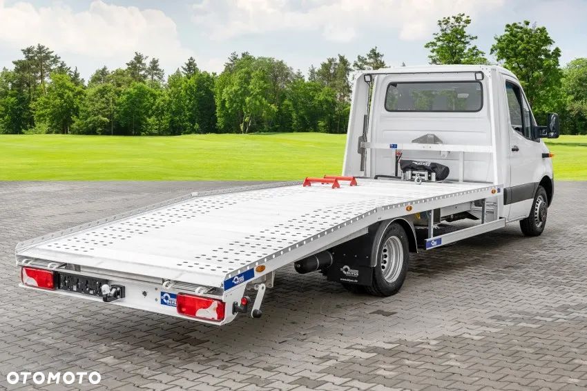 Mercedes-Benz Sprinter - 6