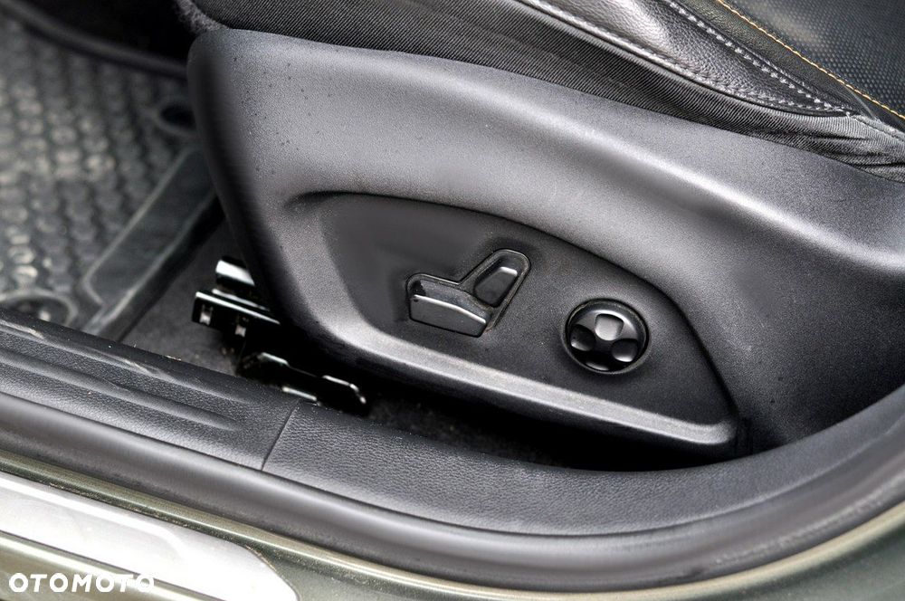 Jeep Compass 1.4 TMair Limited FWD S&S - 24