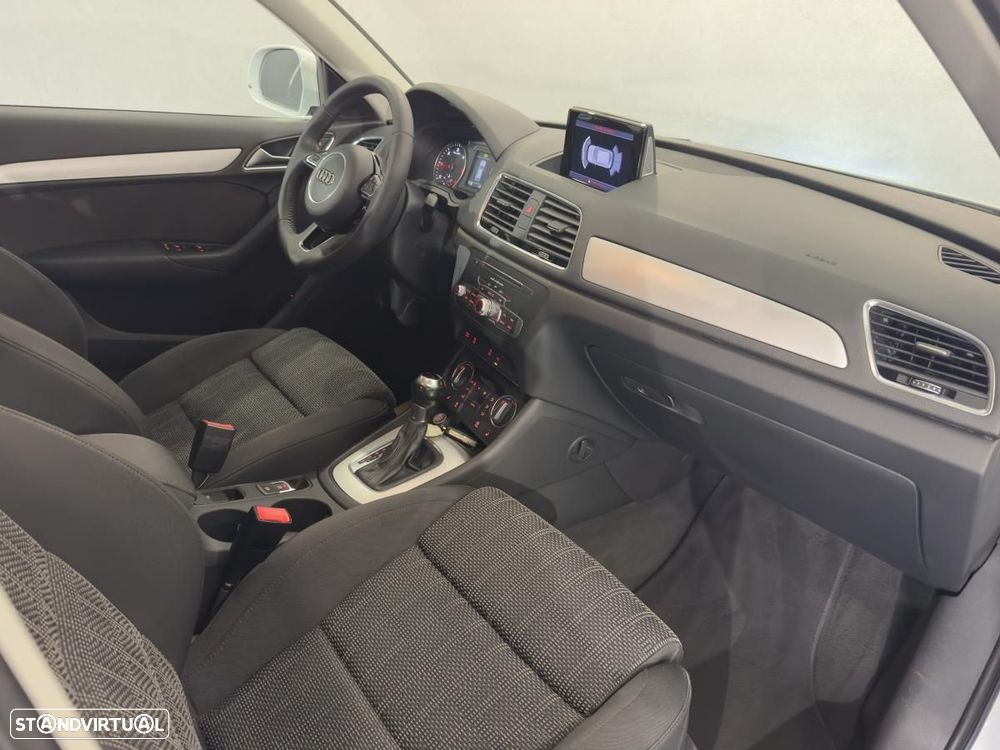 Audi Q3 2.0 TDI S-line S tronic - 13