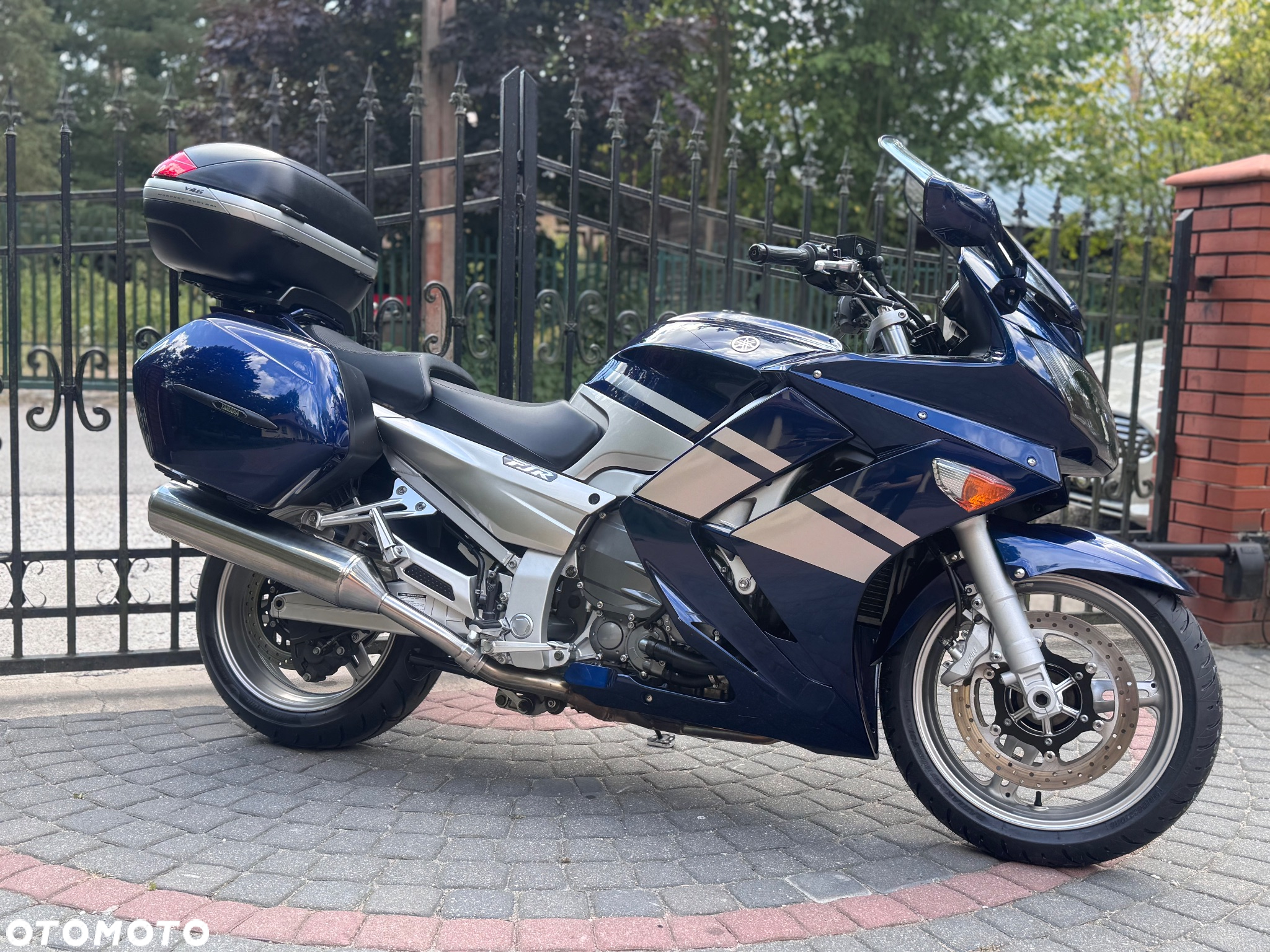Yamaha FJR - 2