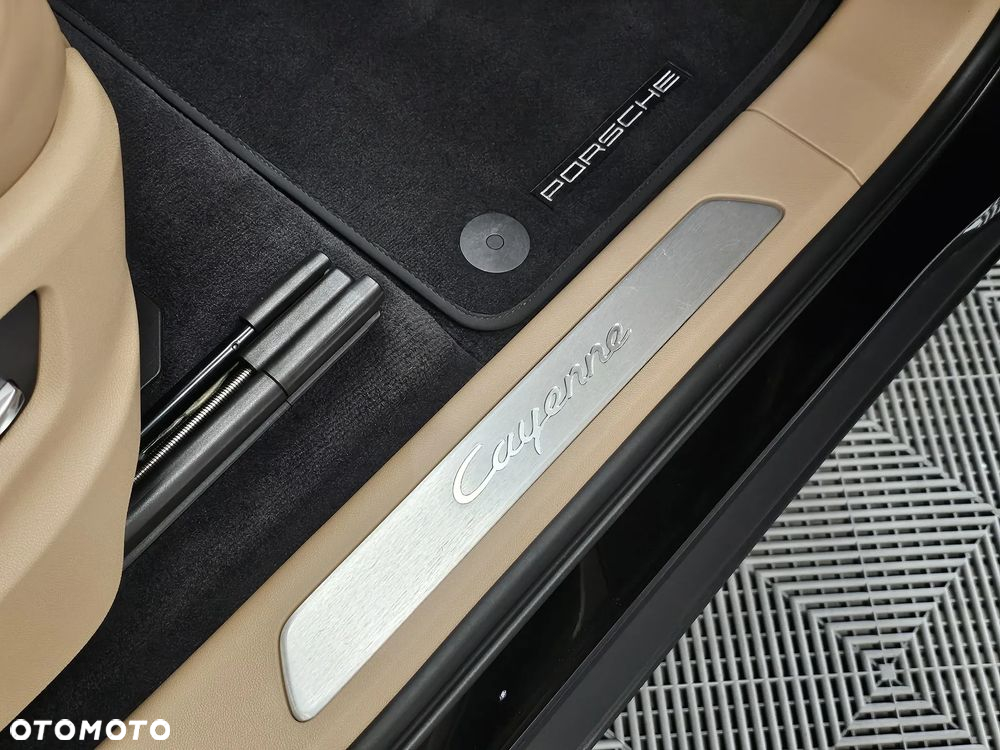 Porsche Cayenne Tiptronic S - 26