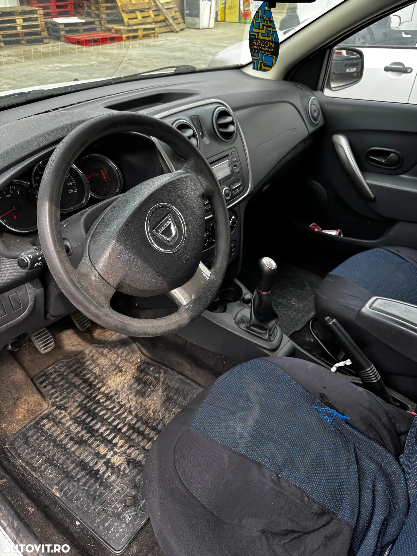 Dacia Logan MCV 1.2 Acces - 6