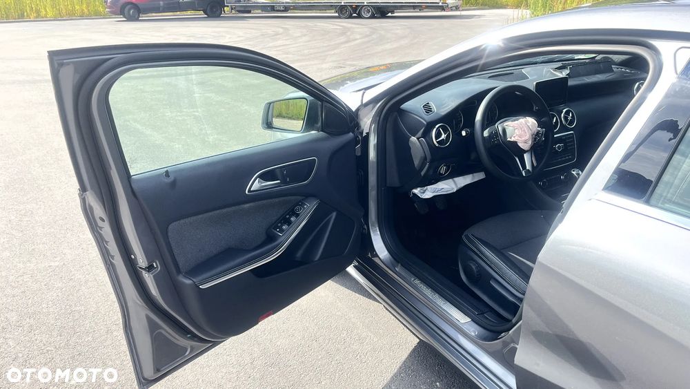 Mercedes-Benz Klasa A 180 (BlueEFFICIENCY) Style - 9