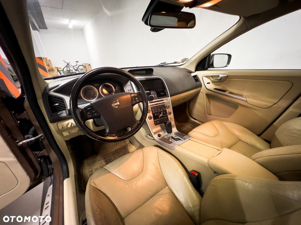 Volvo XC 60 D5 AWD Summum - 10