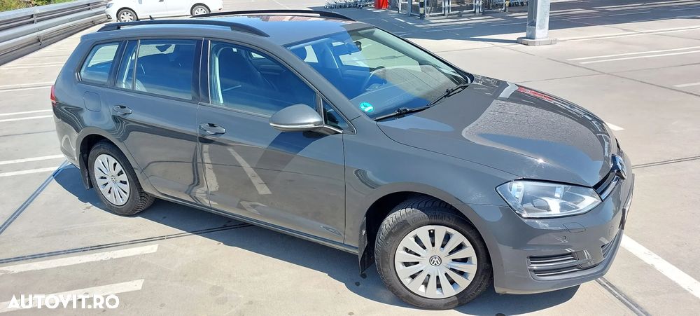 Volkswagen Golf - 2