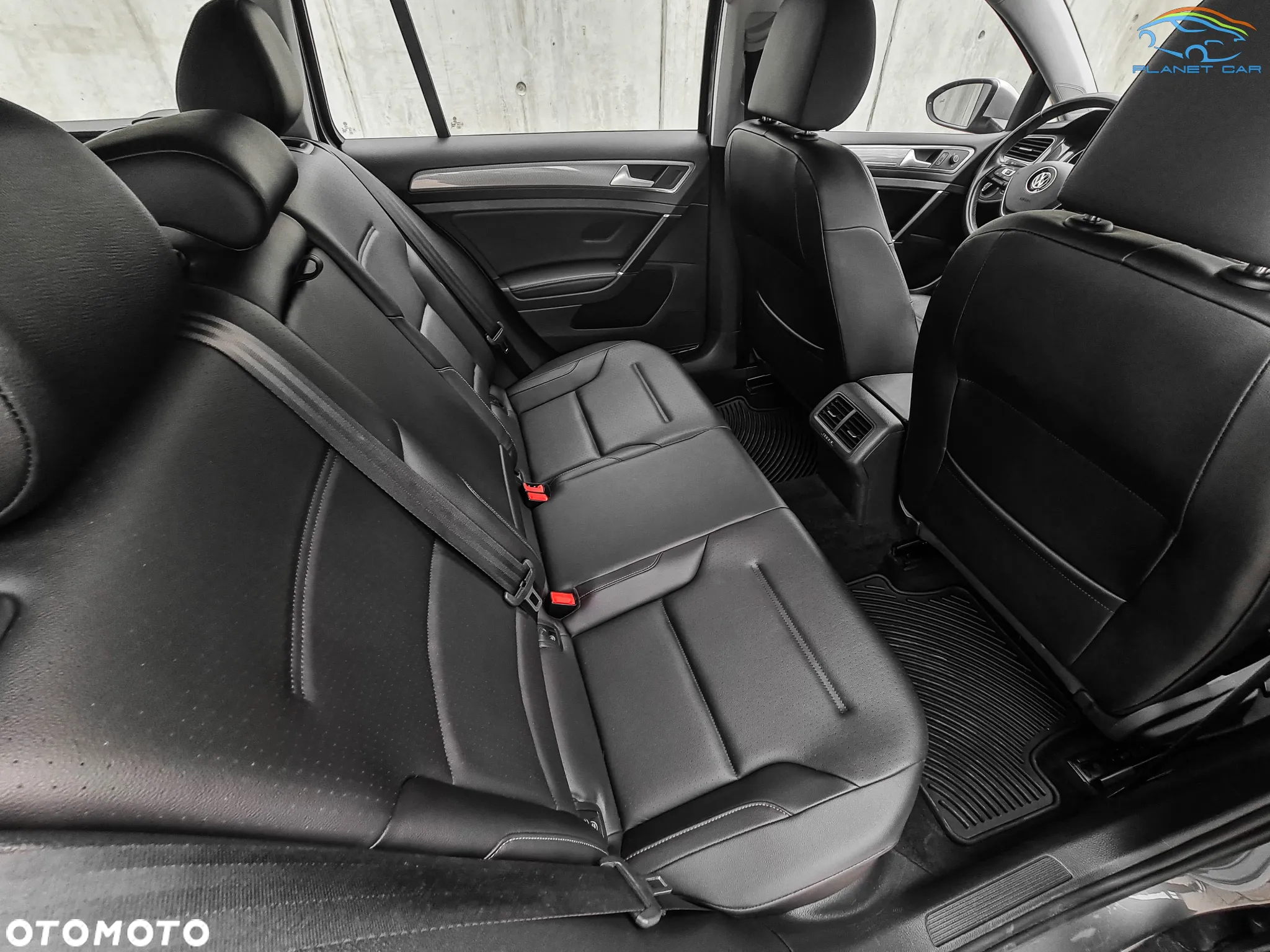 Volkswagen Golf - 16
