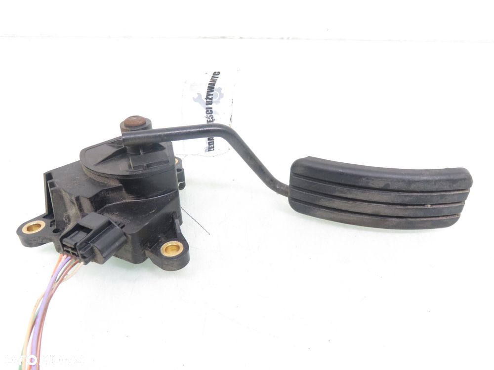 POTENCJOMETR GAZU RENAULT SCENIC II 1.6  8200159647 - 1