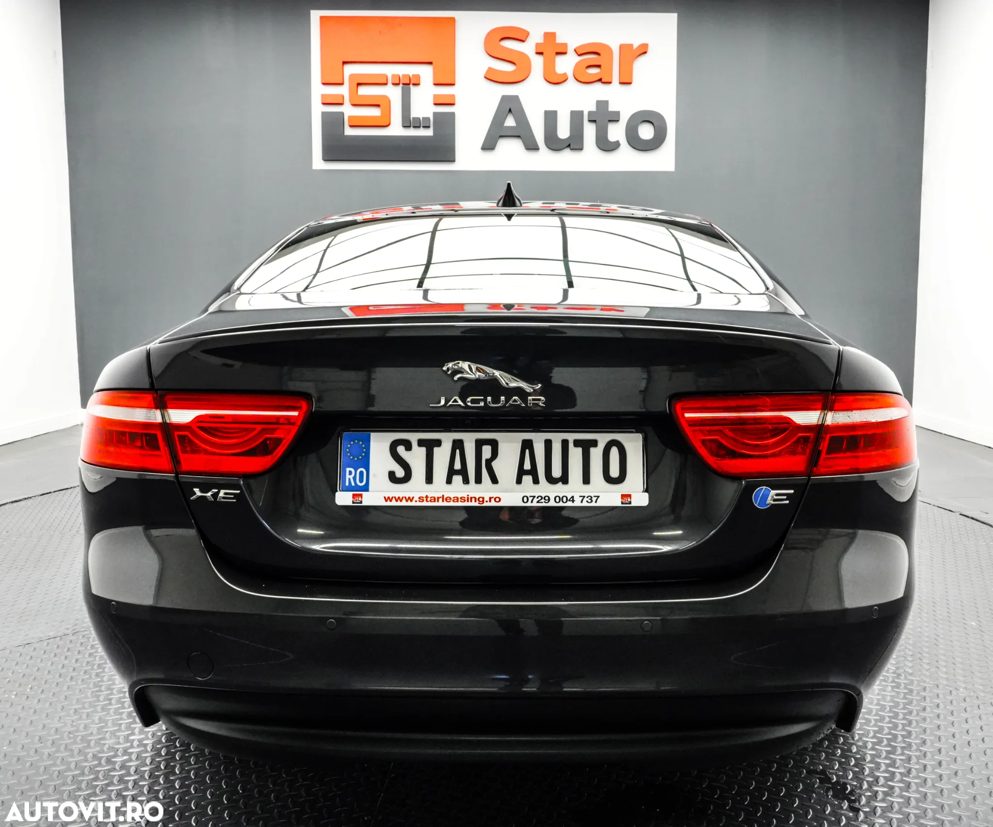 Jaguar XE 2.0 R-Sport - 6