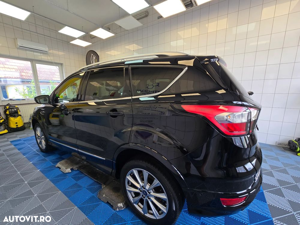 Ford Kuga 2.0 TDCi 4WD Powershift Vignale - 4