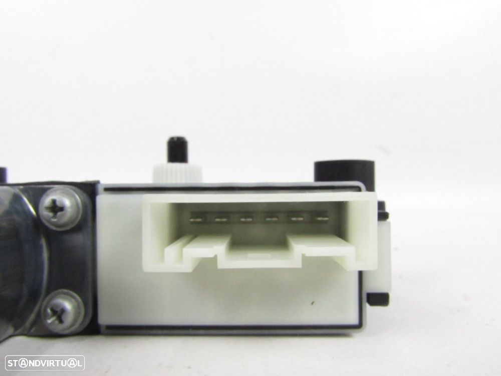 Motor elevador Esquerdo/Frente SEMI-NOVO/ ORIGINAL BMW 1 (F40) 61359853145 - 3