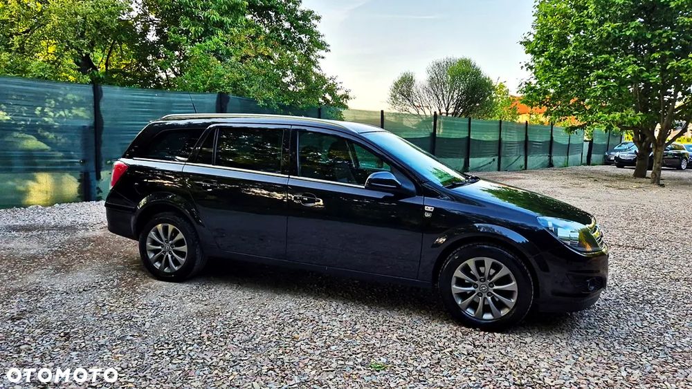 Opel Astra 1.6 NAVI - 10