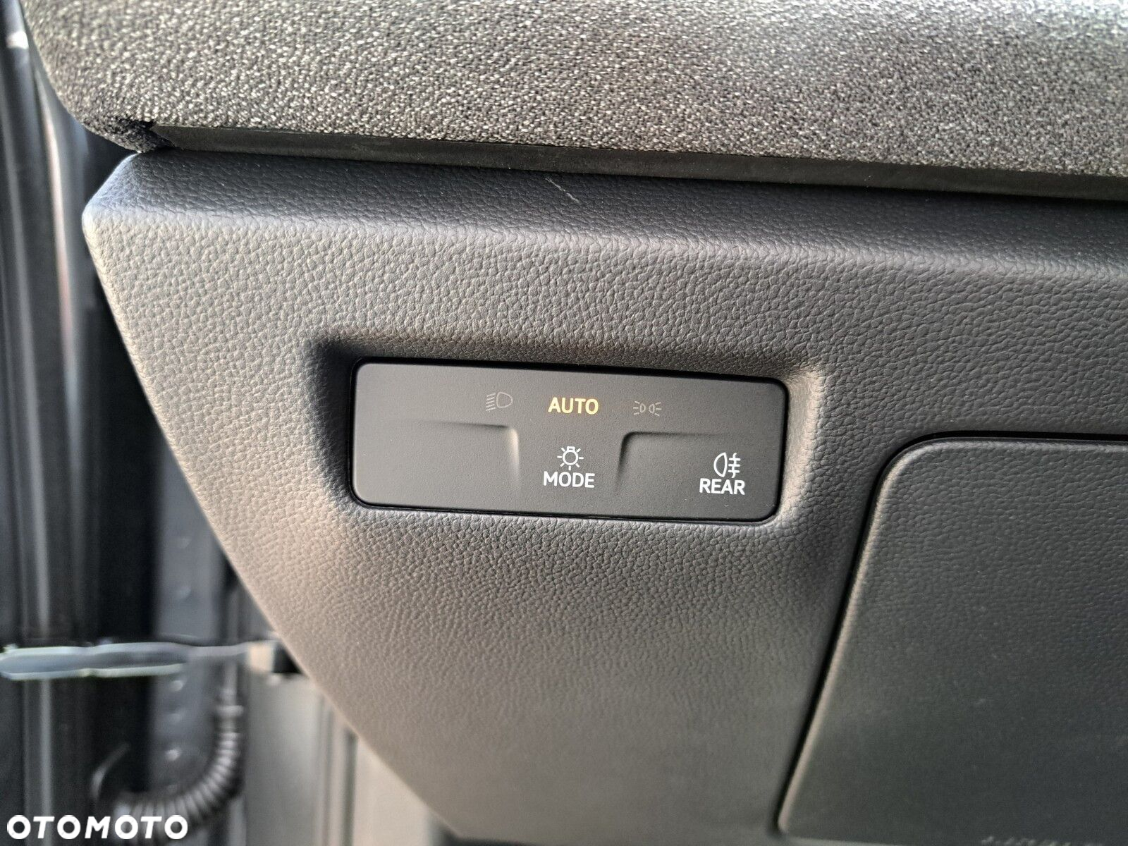 Volkswagen Passat 1.5 TSI ACT mHEV DSG - 14