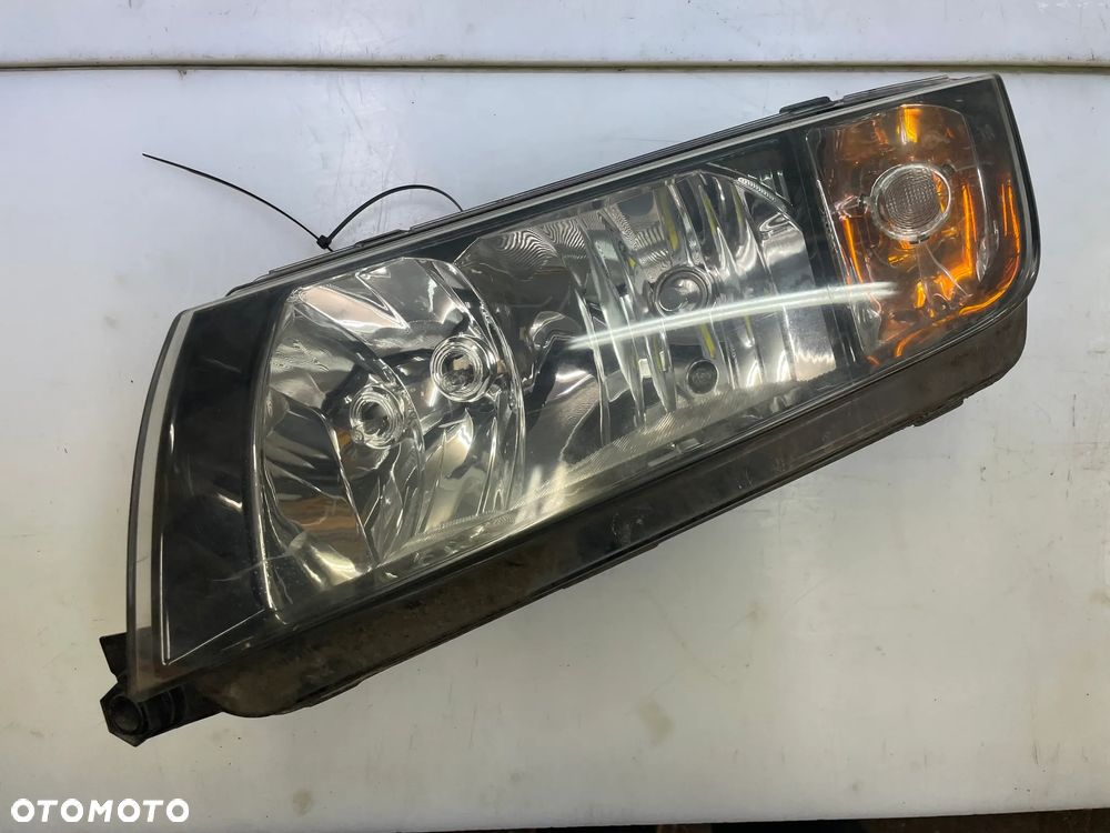 lampa lewy przód Skoda Fabia I LIFT - 2