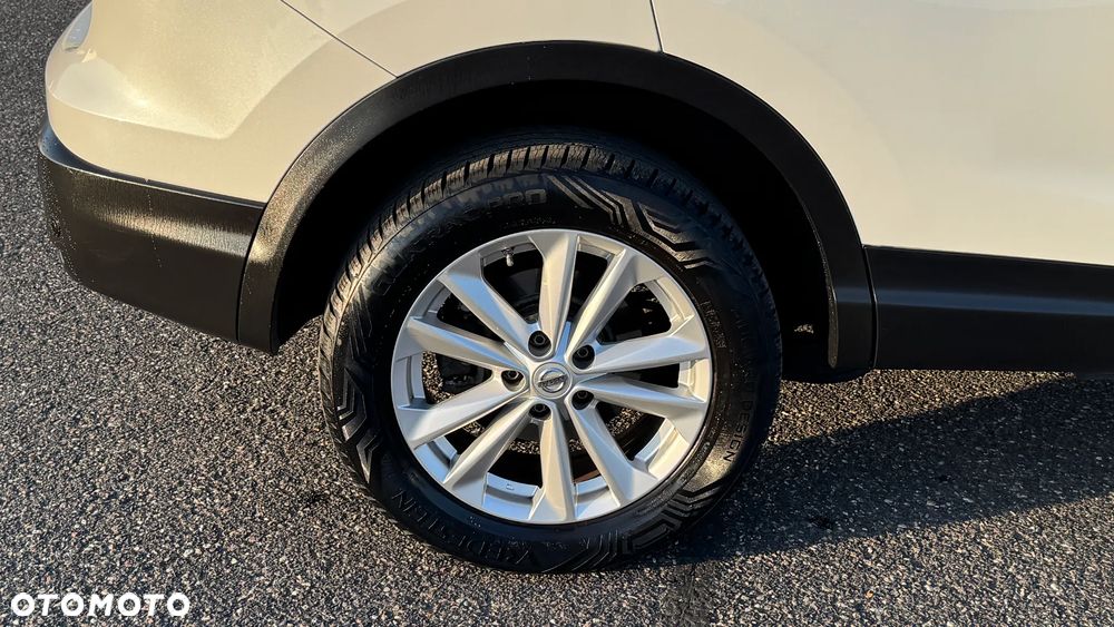 Nissan Qashqai 1.6 dCi DPF acenta - 23
