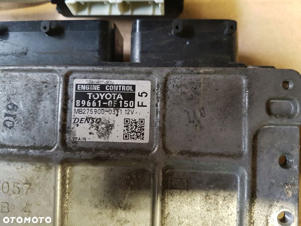 toyota verso 09-15 komputer kluczyk 0f150 - 2