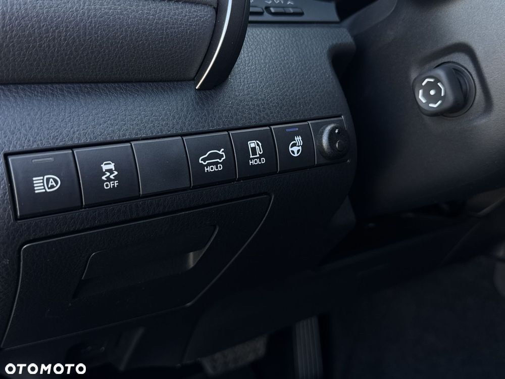 Toyota Camry 2.5 Hybrid Executive CVT - 32