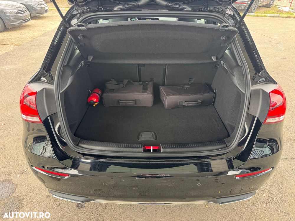 Mercedes-Benz A 250 e Sedan Aut. - 12