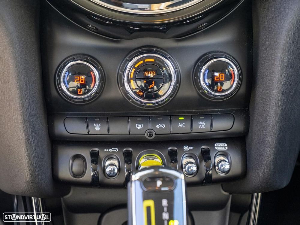 MINI 3 Portas Cooper SE Essential - 26