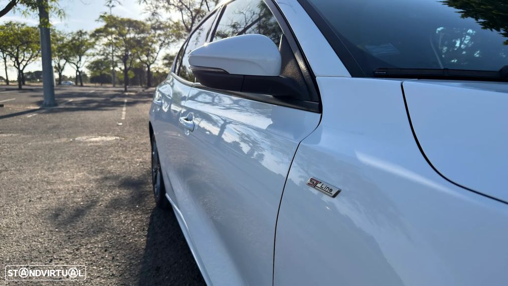 Ford Focus 1.0 EcoBoost MHEV ST-Line - 9