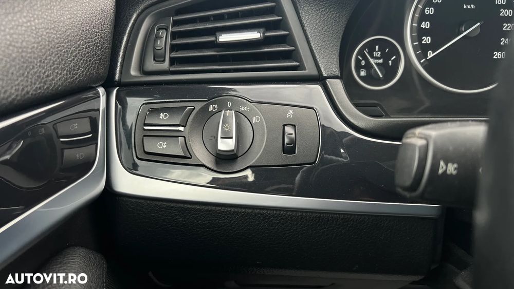 BMW Seria 5 525d xDrive - 18