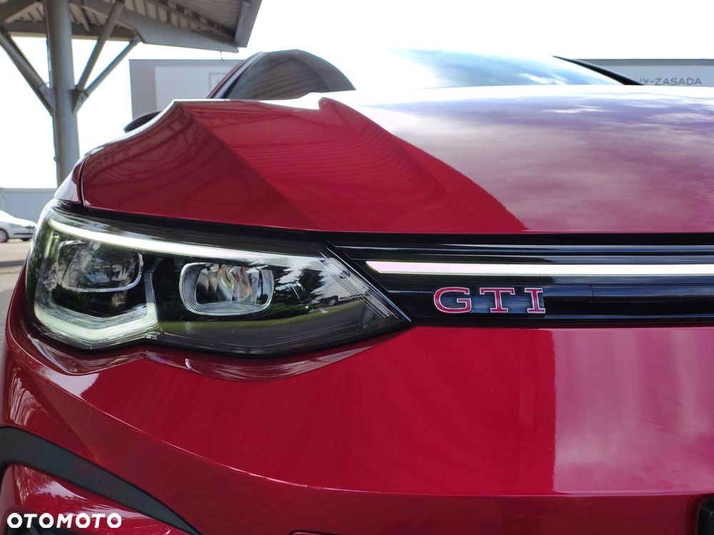 Volkswagen Golf - 11