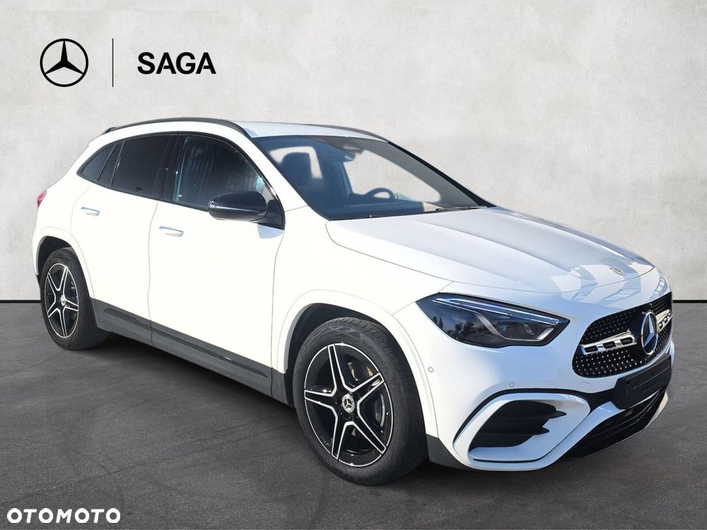 Mercedes-Benz GLA - 4