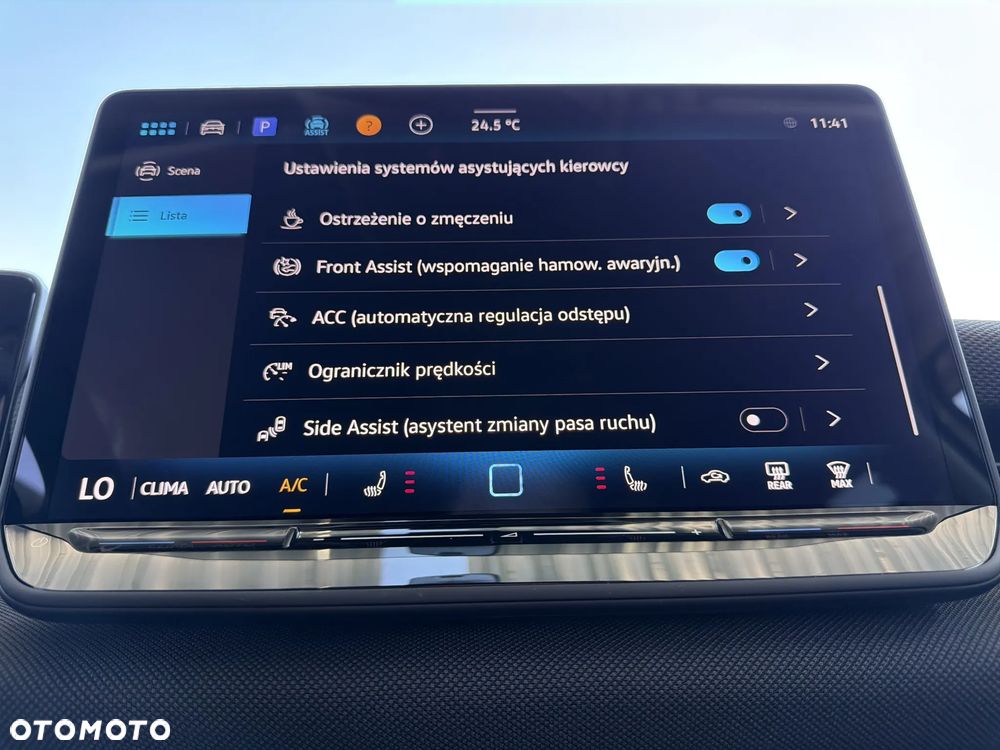 Volkswagen T-Roc 1.5 eTSI Life DSG - 32
