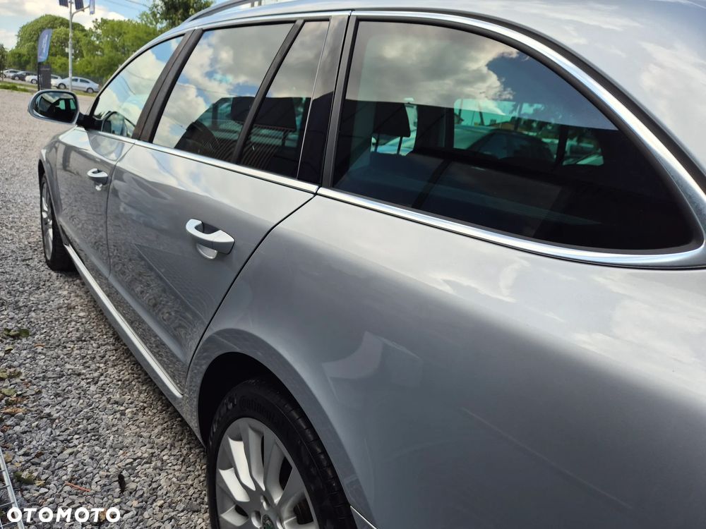 Skoda Superb 2.0 TDI DSG Exclusive - 23
