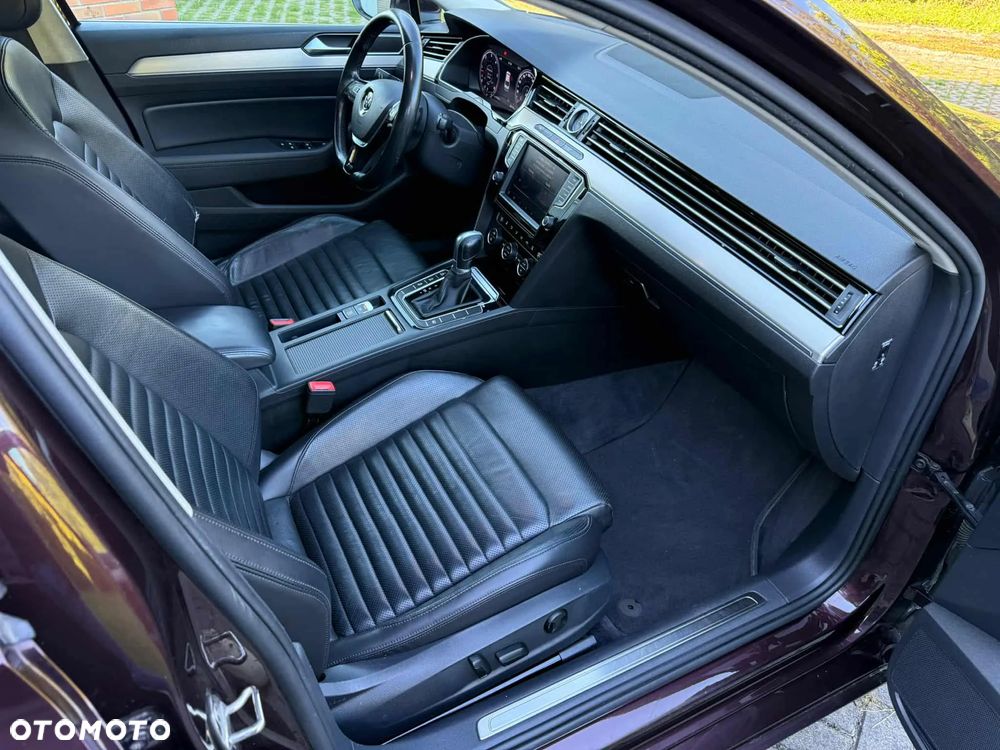 Volkswagen Passat - 26