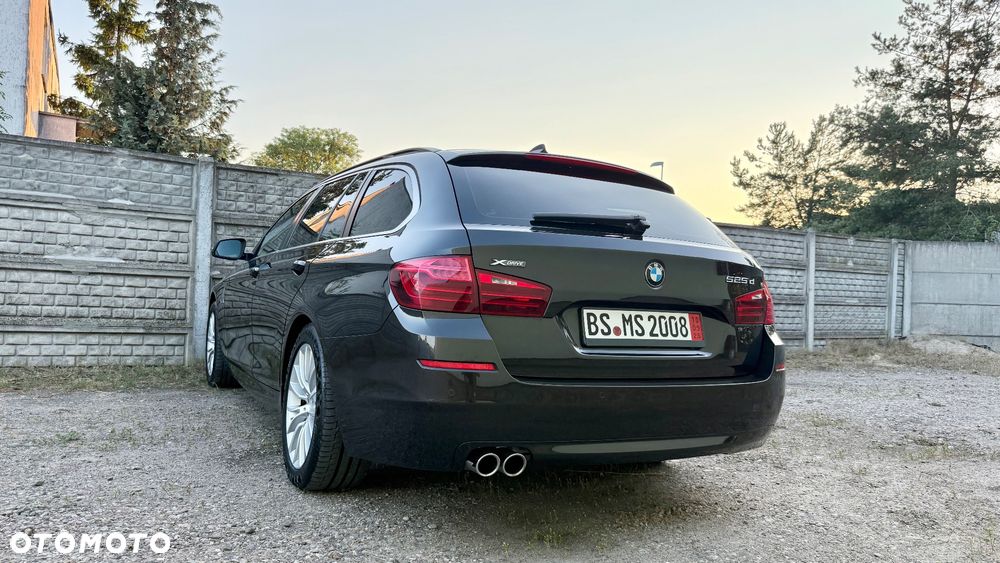 BMW Seria 5 525d - 39