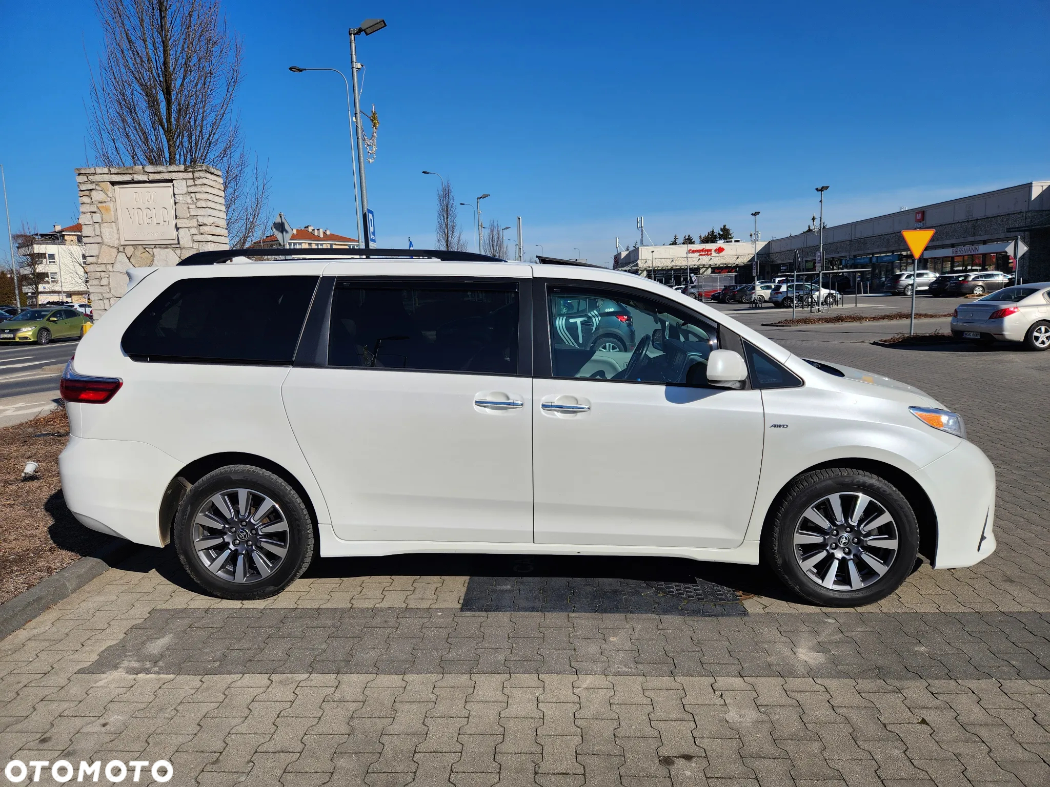 Toyota Sienna 3.5 V6 LE AWD - 10