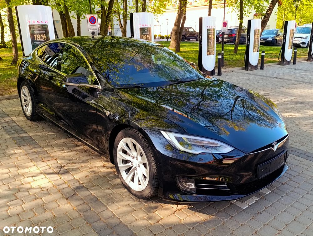 Tesla Model S Long Range Plus - 14