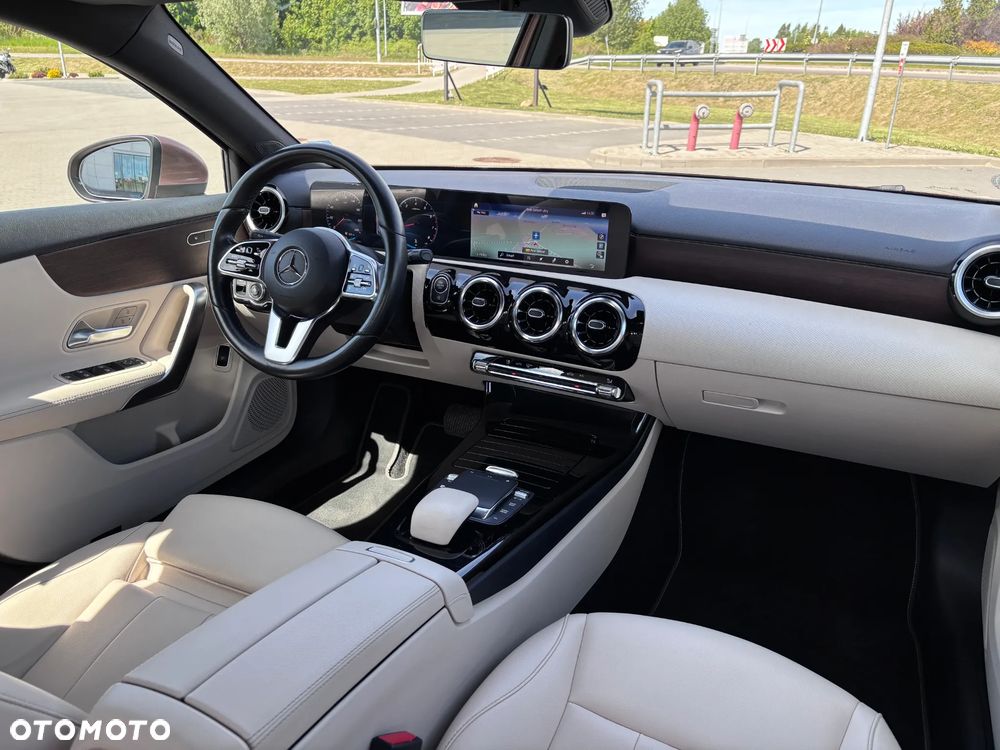 Mercedes-Benz Klasa A 180 Progressive 7G-DCT - 19