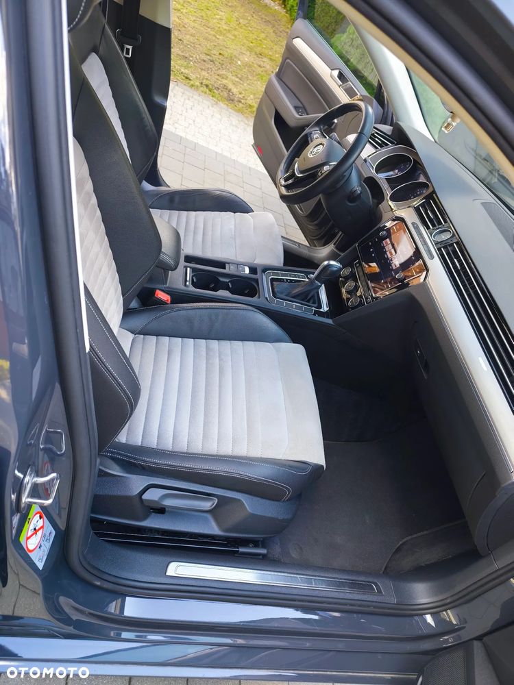 Volkswagen Passat - 29