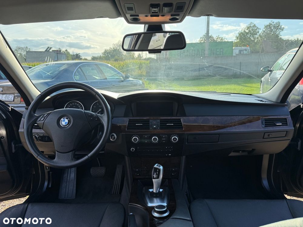 BMW Seria 5 530i - 11
