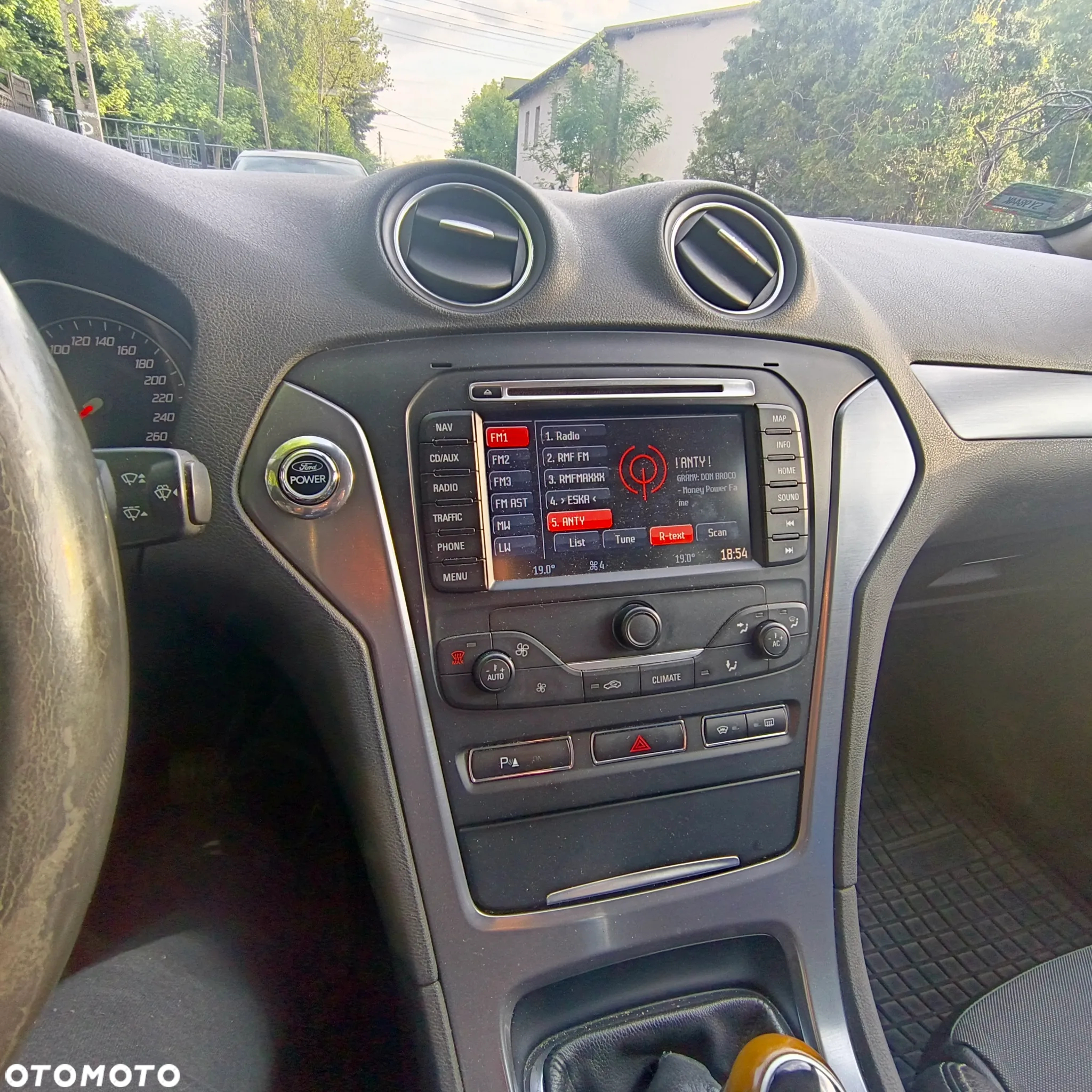 Ford Mondeo 2.2 TDCi Titanium - 11