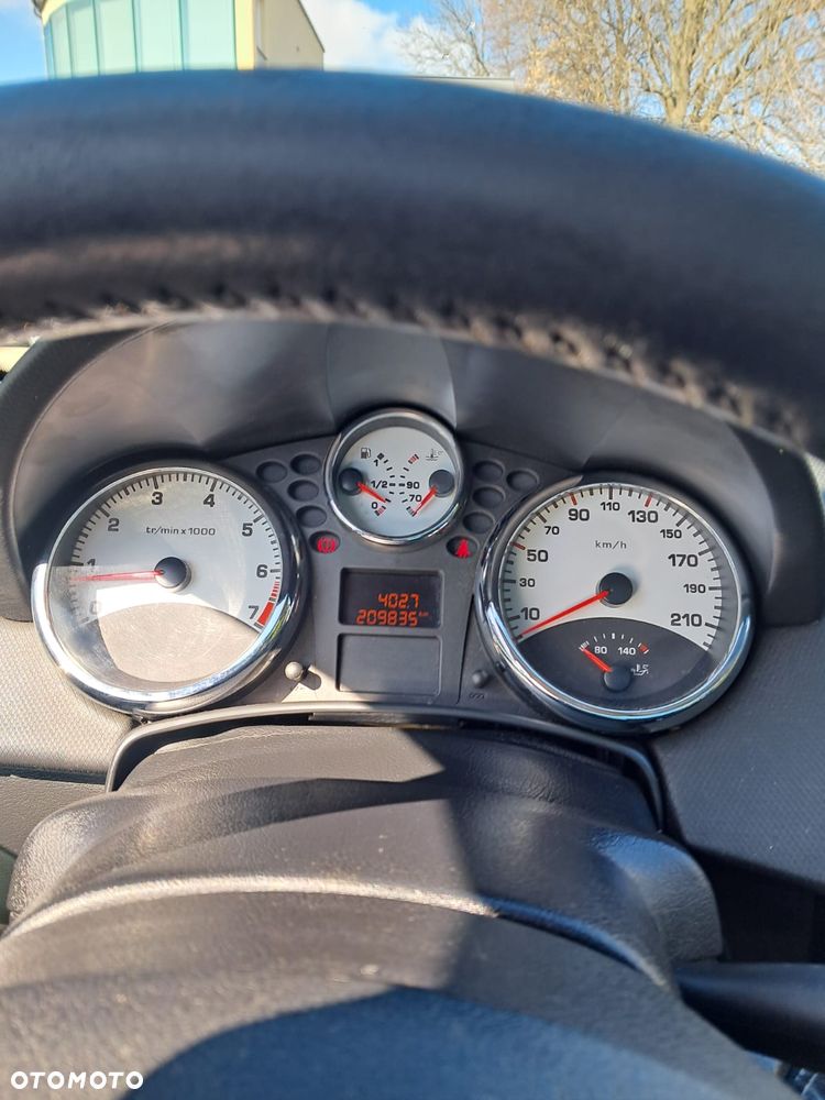 Peugeot 207 95 VTi Family - 9