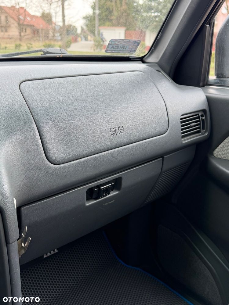 Mitsubishi Pajero - 10
