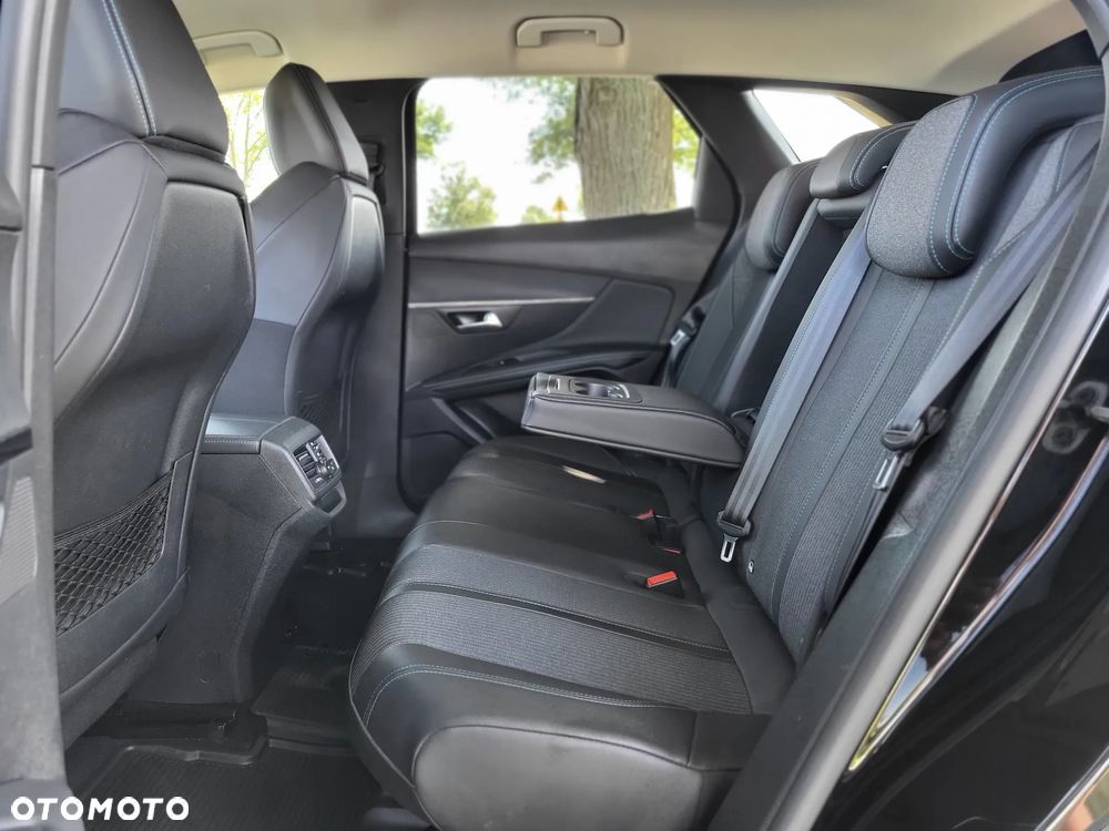 Peugeot 3008 1.5 BlueHDi Allure S&S - 19