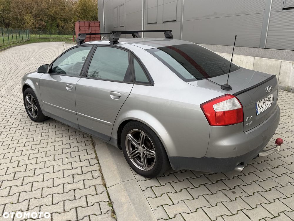 Audi A4 Limousine - 5