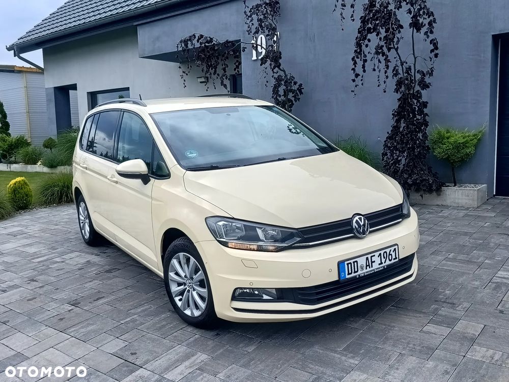 Volkswagen Touran 2.0 TDI SCR DSG Comfortline - 3