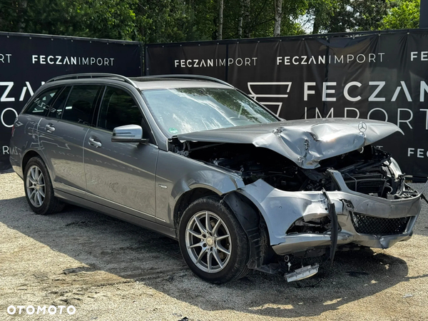Mercedes-Benz Klasa C 180 T CGI Automatik BlueEFFICIENCY Elegance