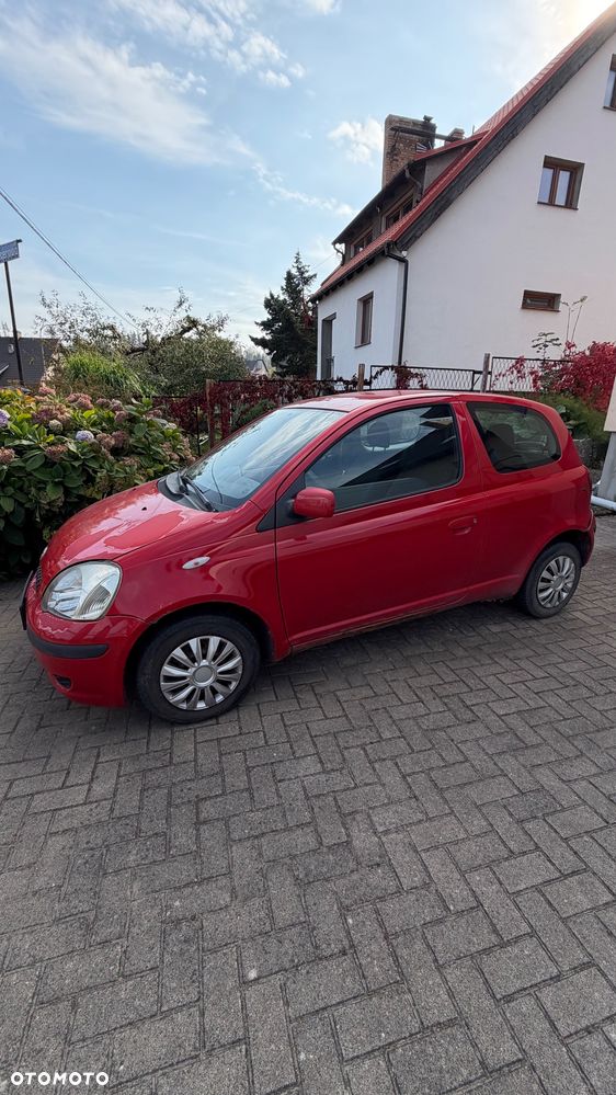 Toyota Yaris - 1