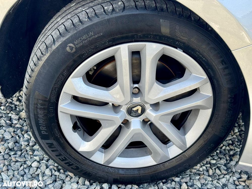 Renault Megane TCe 140 GPF LIMITED - 29