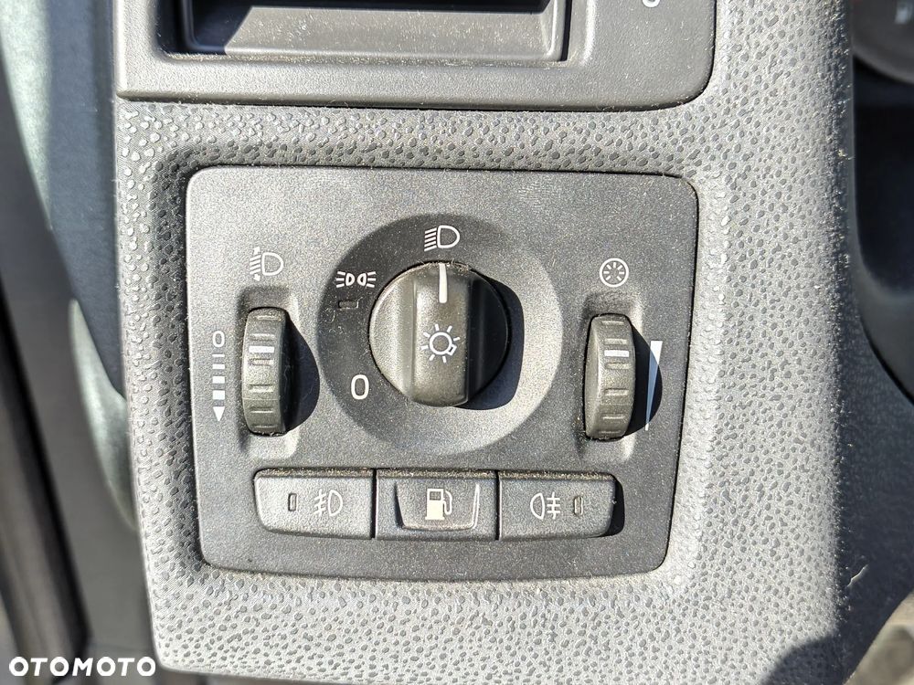 Volvo C30 2.0 Momentum - 11